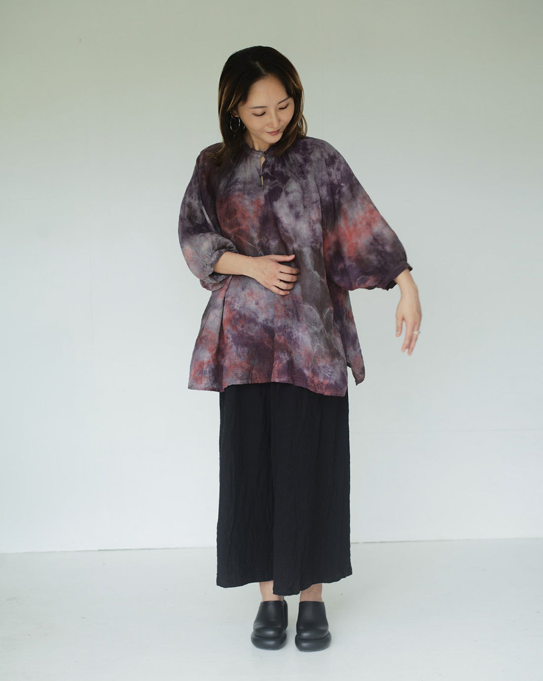 one of one hand dyed 2way blouse